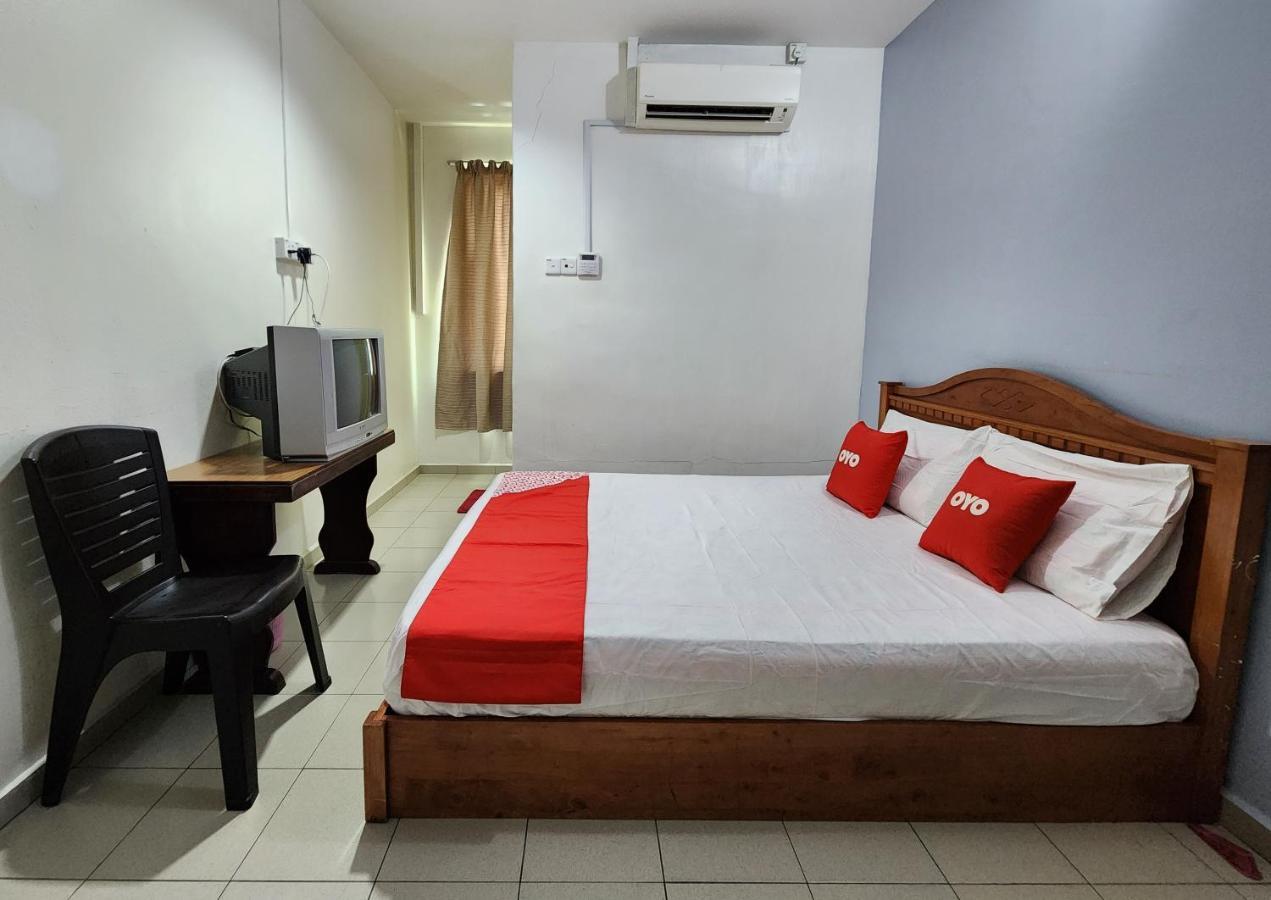 Oyo 90743 Hotel Ban Cheong Kangar Luaran gambar