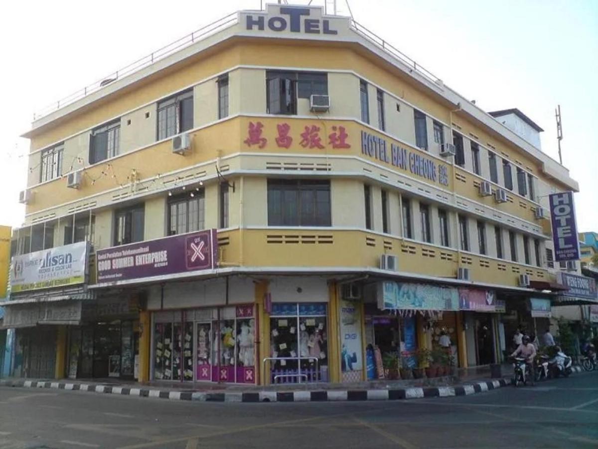 Oyo 90743 Hotel Ban Cheong Kangar Luaran gambar