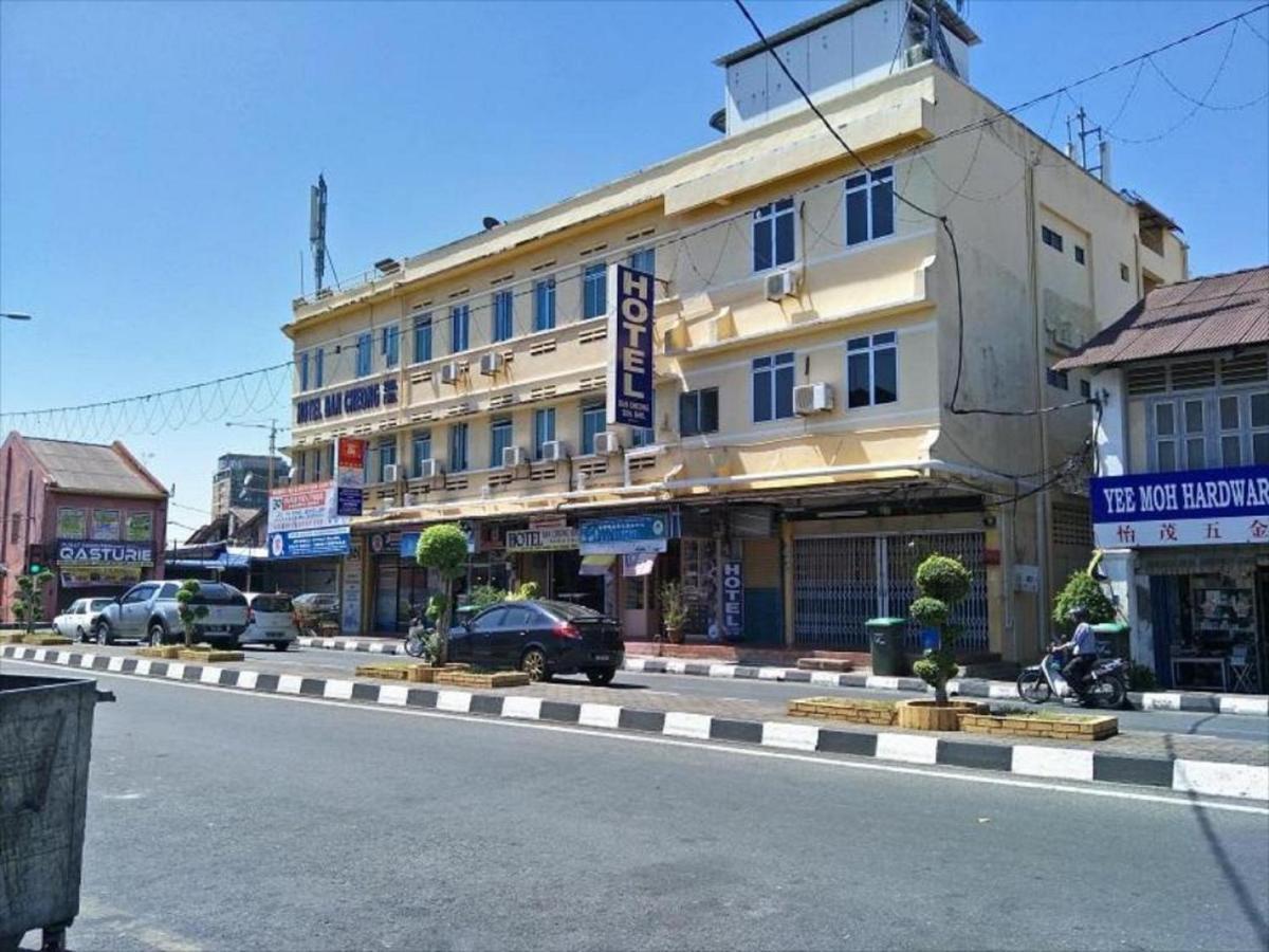 Oyo 90743 Hotel Ban Cheong Kangar Luaran gambar