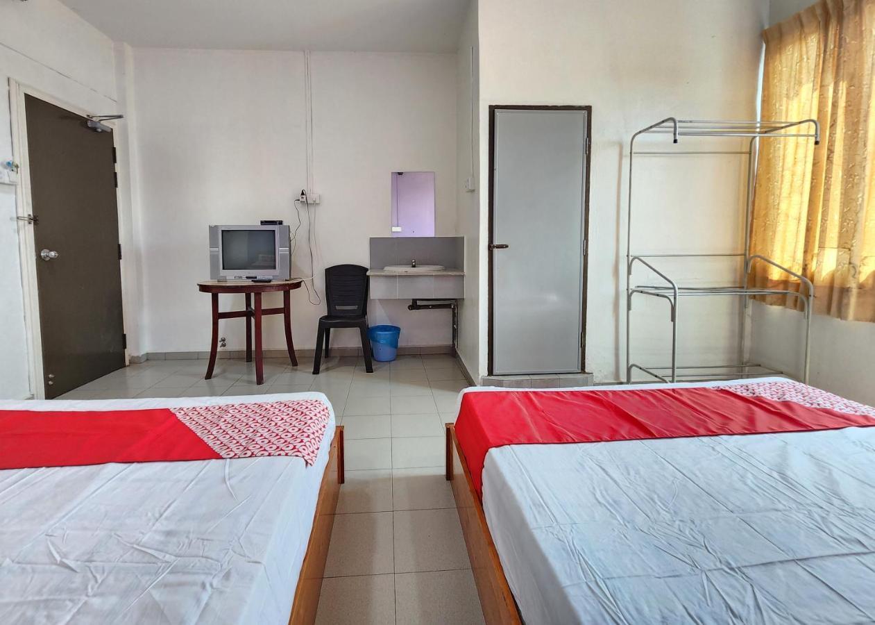 Oyo 90743 Hotel Ban Cheong Kangar Luaran gambar