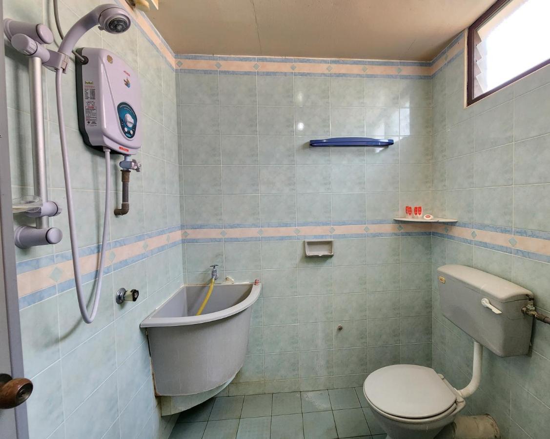 Oyo 90743 Hotel Ban Cheong Kangar Luaran gambar